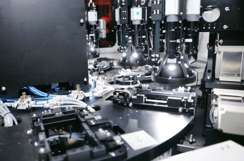 工業富聯控股子公司發布全自動機器視覺檢測新產品，引領電子產品智造升級